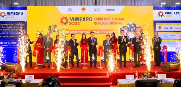 Khai mạc Triển lãm Quốc tế lần thứ 3 về Công nghiệp hỗ trợ và Chế biến chế tạo Việt Nam. Ảnh: HY